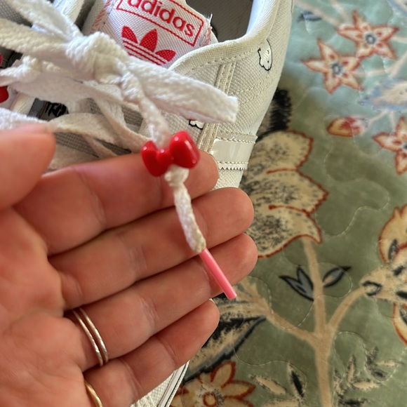 Adidas Hello Kitty colab Nizza White and Red Classic Sneakers - Picture 4 of 11